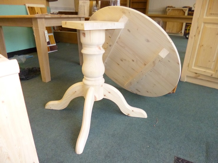 Round Single Ped. Table